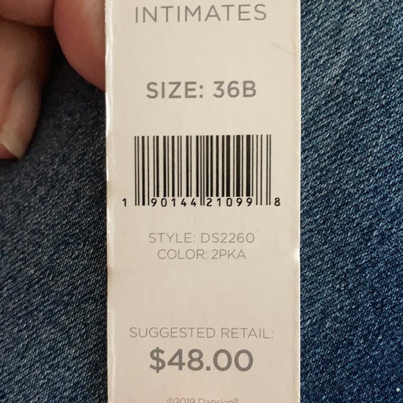 Danskin intimates 36B Underwire bra - Picture 5 of 5